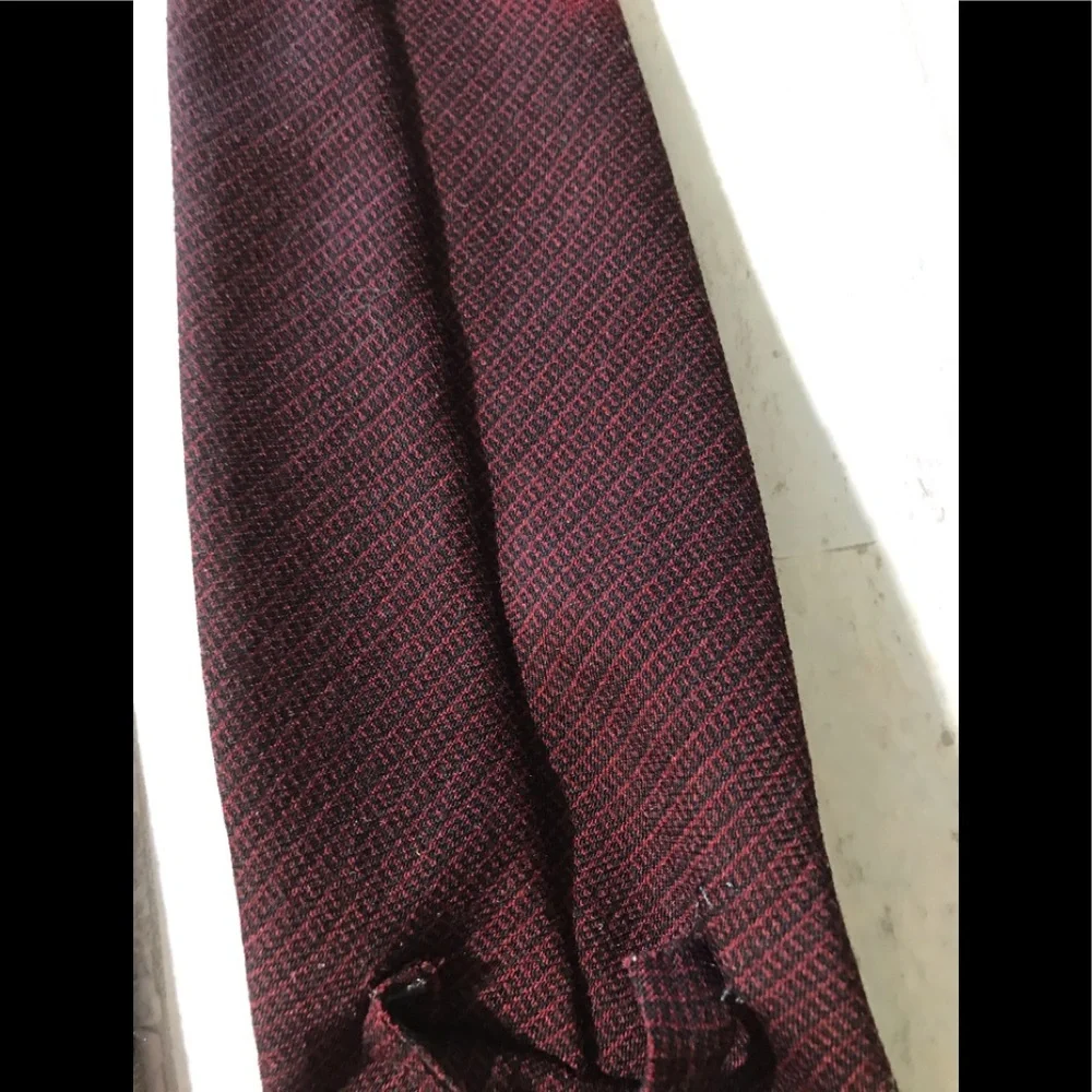 Vintage wool howling at the moon wolf tie